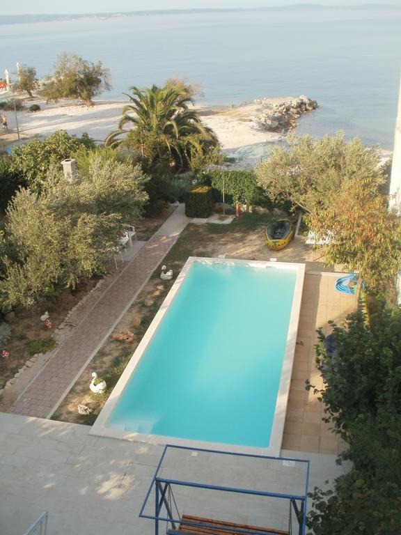 Beach Apartments Toni ポドストラナ エクステリア 写真
