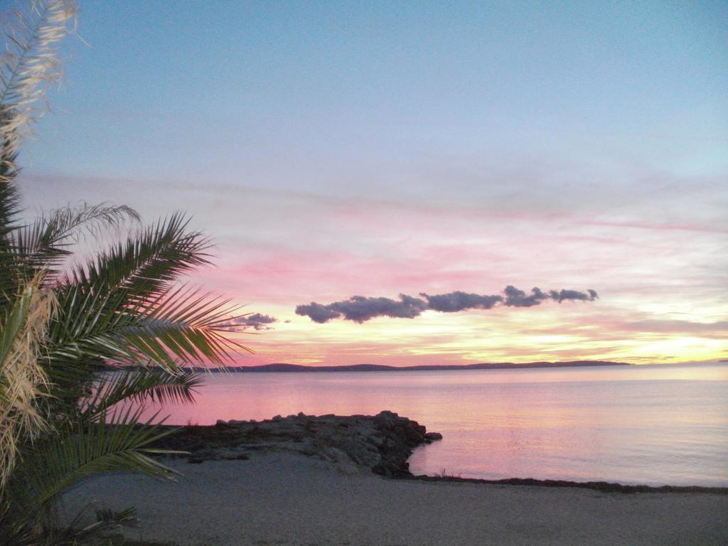 Beach Apartments Toni ポドストラナ エクステリア 写真